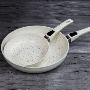 麦饭石不粘锅无油烟平底锅