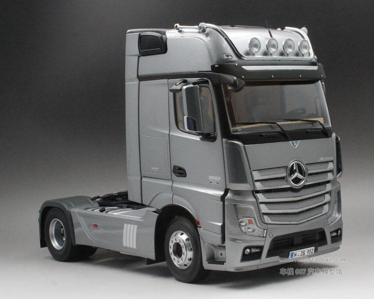 nzg奔驰卡车1:18奔驰拖头actros fh25重型牵引车合金仿真汽车模型