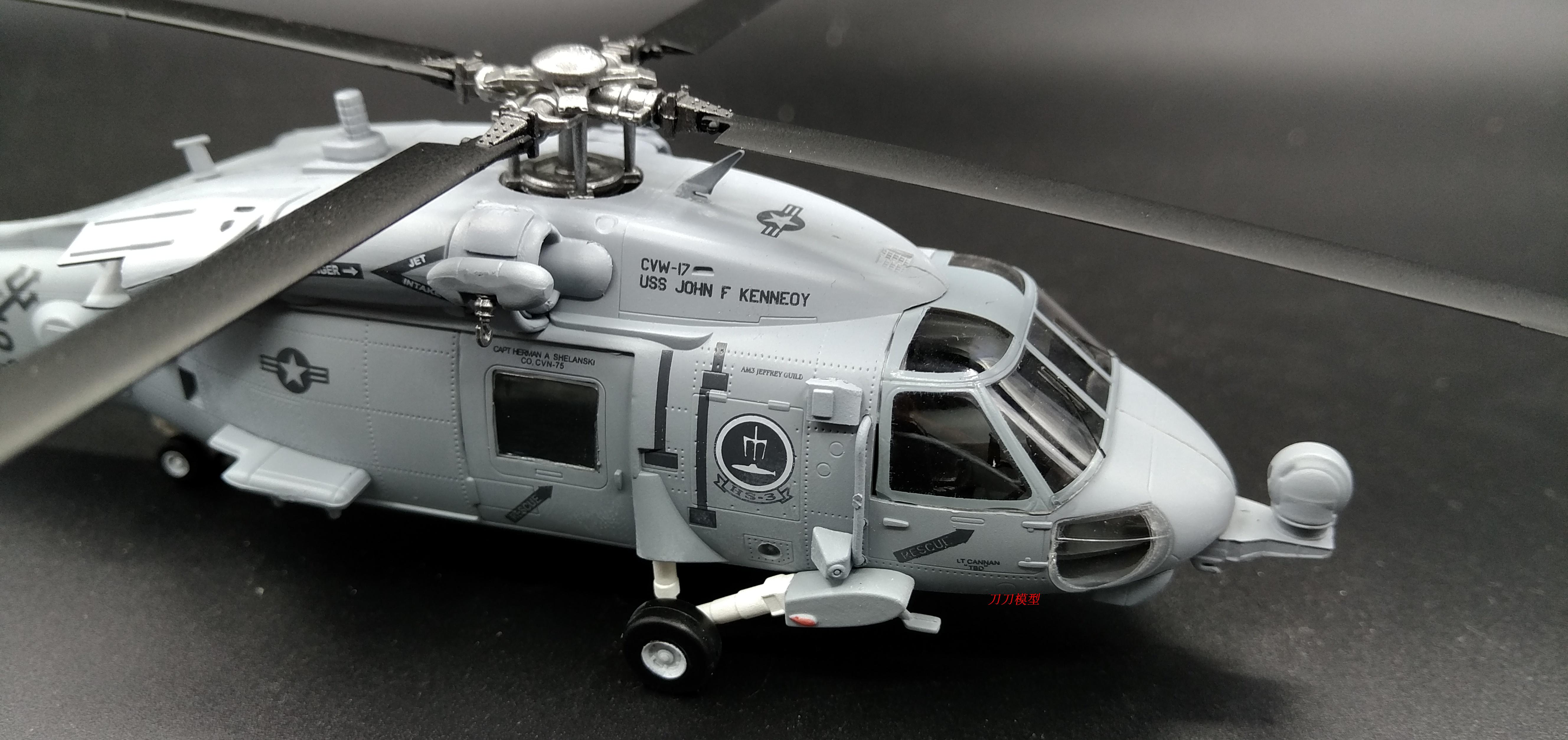 1:72 美国 hh-60h 铺路鹰 直升机飞机 小号手成品 模型 36924