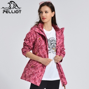法国PELLIOT户外冲锋衣