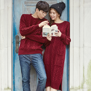 唐狮情侣圆领绞花毛衣