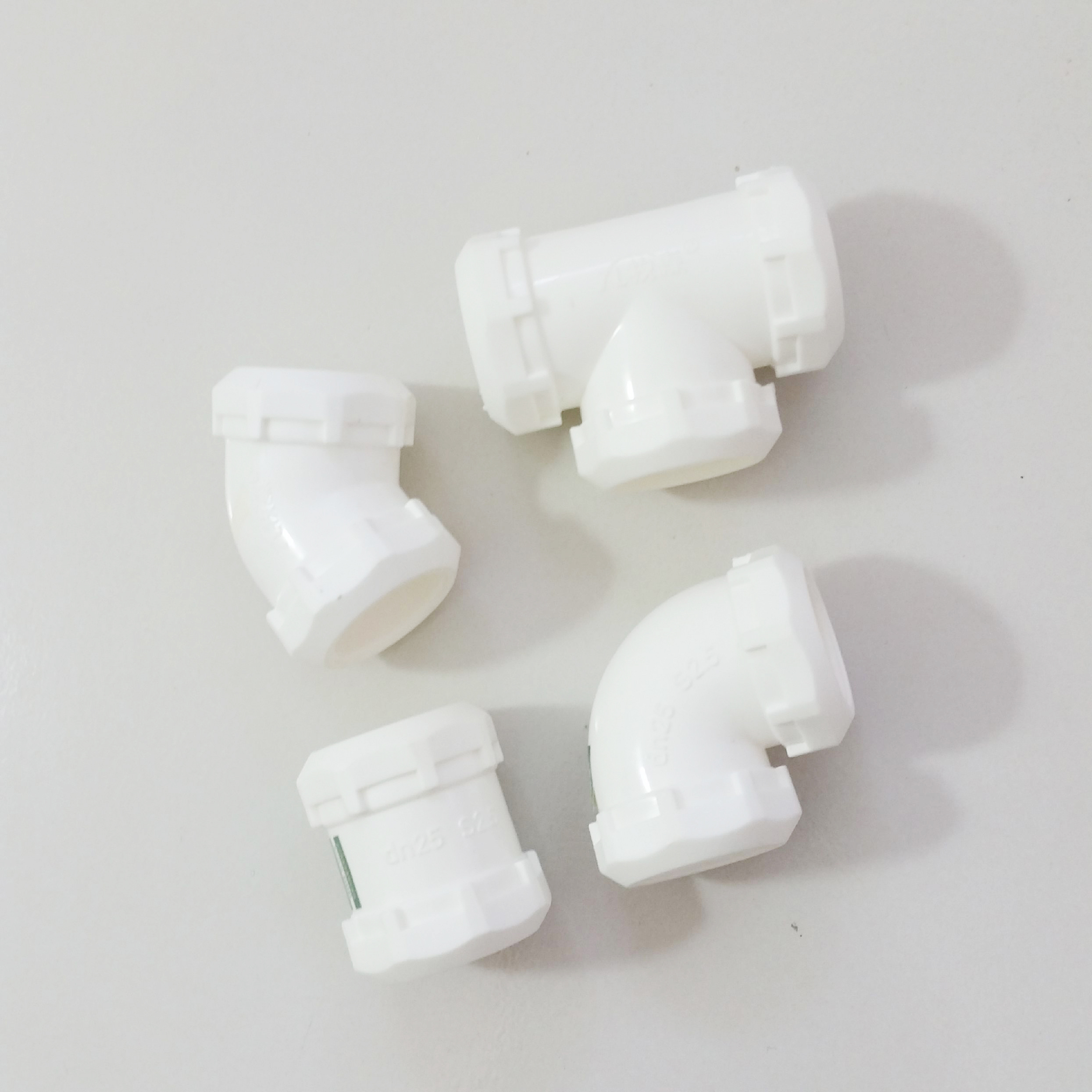 正品20直通45度90度弯头三通ppr水管管材自来水管接头配件4分管