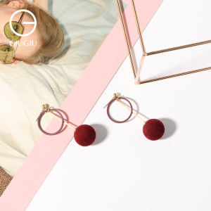 欧美红毛绒简约毛毛球耳钉