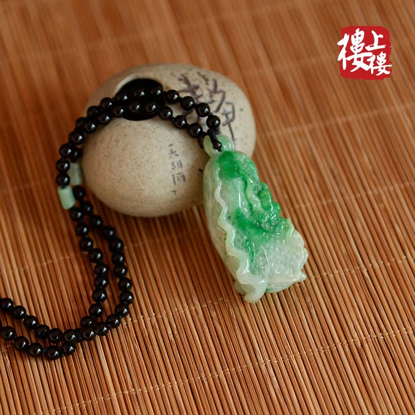 楼上楼a货翡翠 糯种浅绿飘翠白菜系列挂件翡翠吊坠30.69g 0107