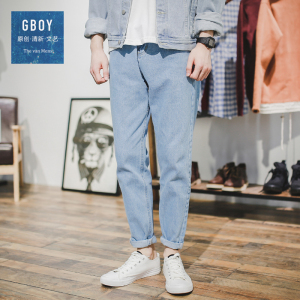 日系青年修身牛仔裤