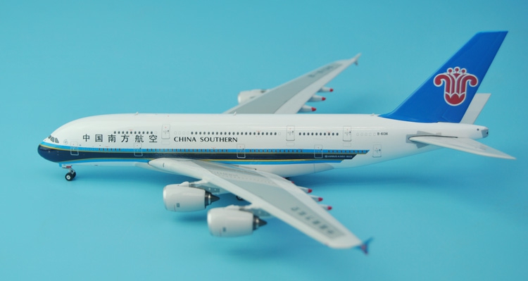 phoenix 11334 中国南方航空 a380 b-6136 1:400