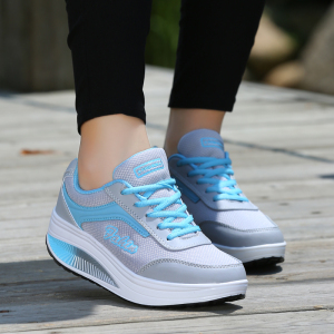 皮面厚底休闲运动鞋