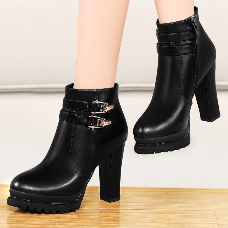 正品[高跟鞋踩踏水果]美女穿高跟鞋踩水果评测