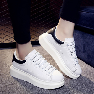 秋冬加绒厚底小白鞋