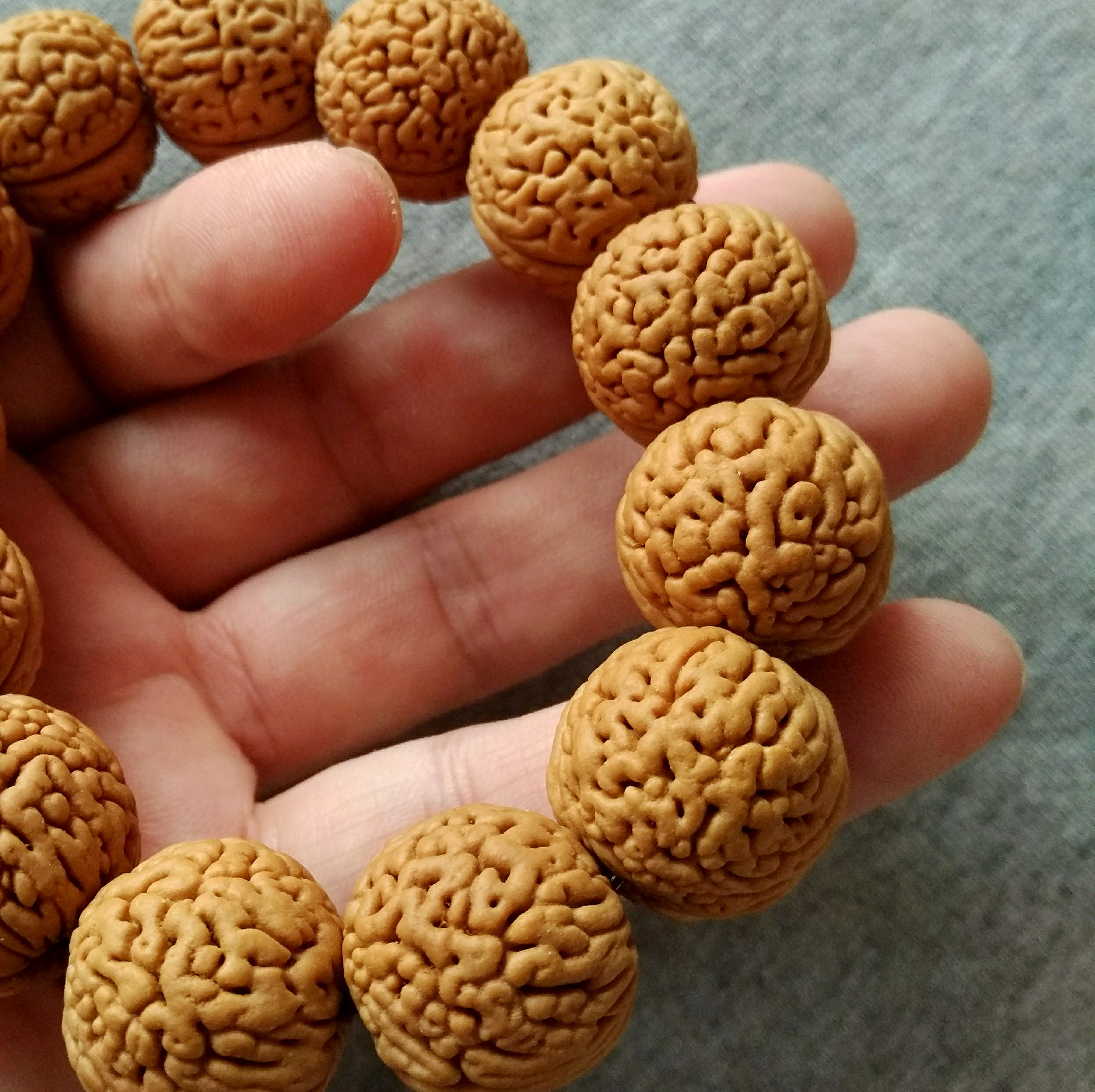 桃核手串精品 正圆满密脑纹桃核 手串2.0 山桃核手串野生桃