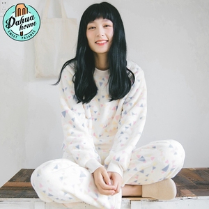 珊瑚绒睡衣套装
