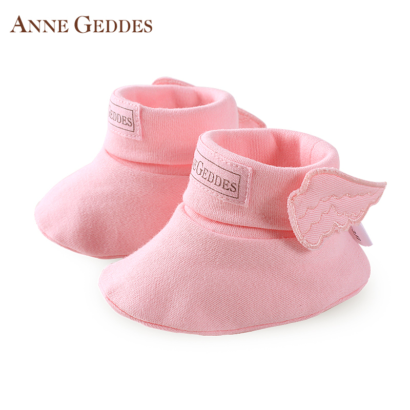 AnneGeddes纯棉初生婴儿鞋子新生儿软底脚垫男女宝宝护脚套有机棉怎么样,annegeddes龙苗凤宝专卖店好吗, 宜购网"AnneGeddes纯棉初生婴儿鞋子新生儿软底脚垫男女宝宝护脚套有机棉"由淘宝商家"annegeddes龙苗凤宝专卖店"提供,淘宝价229.00元。宜购网通过严格筛选,为您提供优质、正品商品,商家已通过淘宝店铺实名认证并加入《消费者保障服务协议》,请放心购买。