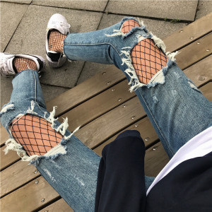 2017春夏新款膝盖大破洞牛仔裤女 送渔网袜 高