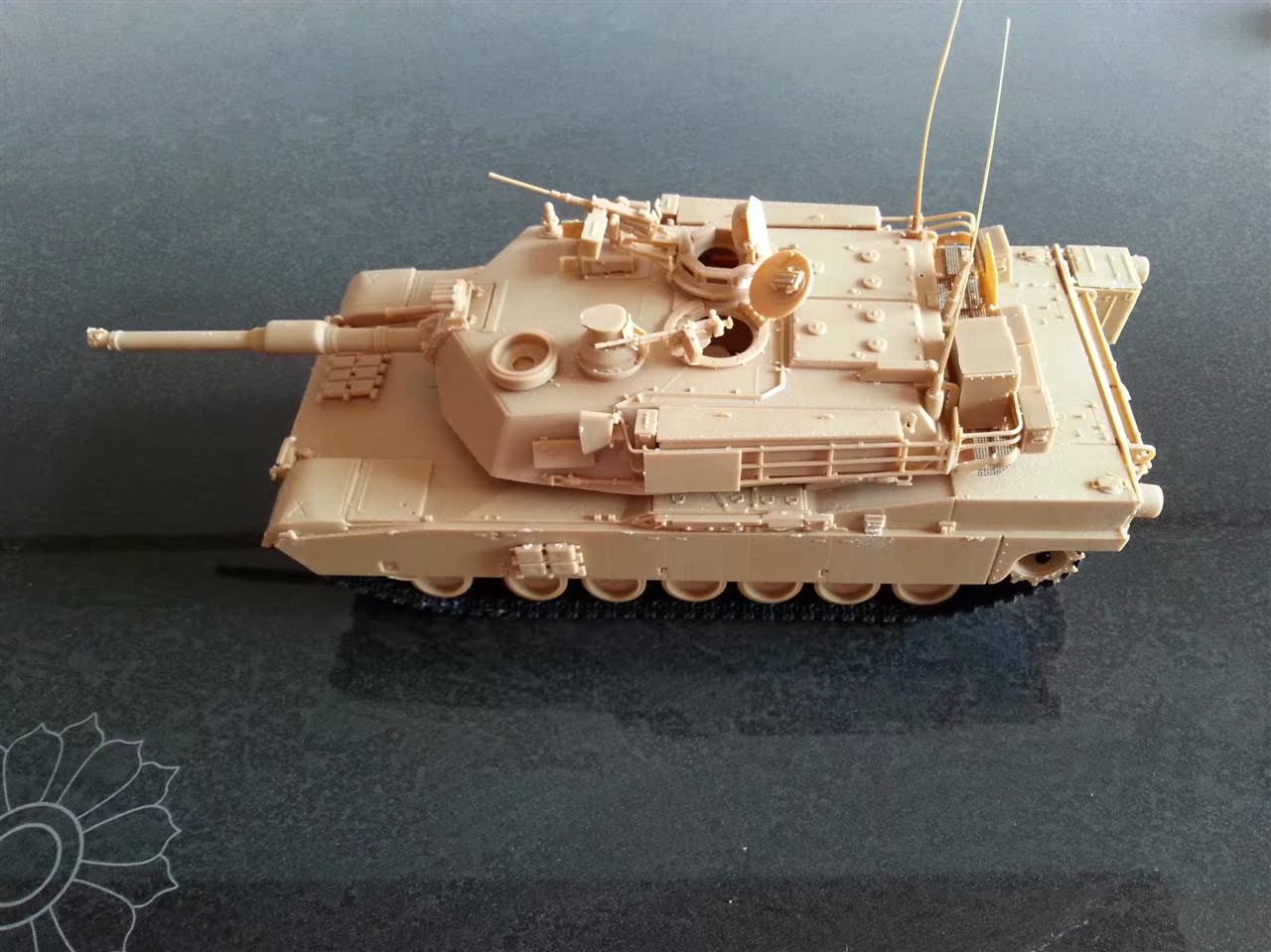 小号手军事拼装模型装甲 1/35美国m1a2亚伯拉罕电动主