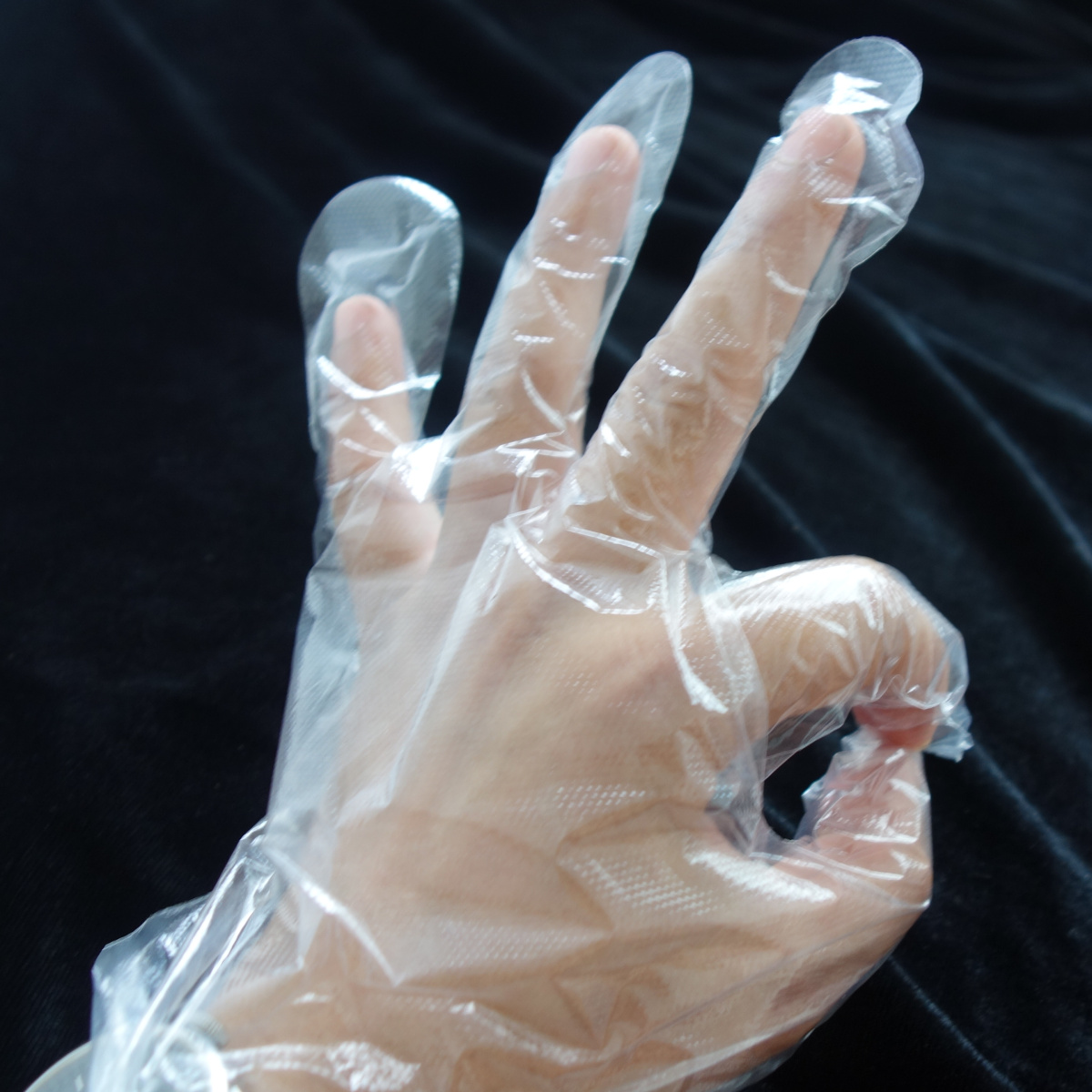 推荐最新一次性塑料薄膜手套 一次性薄膜手套