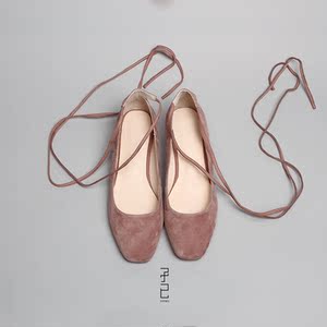 复古方头磨砂绑带单鞋