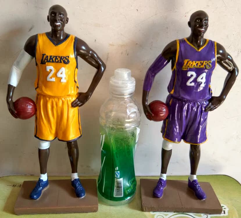 篮球nba球星科比詹姆斯库里礼品公仔模型摆件手办男朋友生日礼物