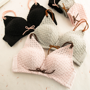 甜美刺绣无钢圈文胸套装