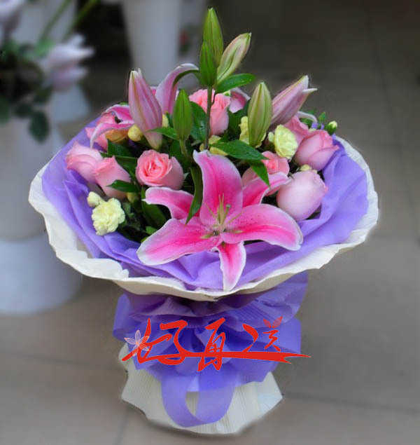 11粉玫瑰2支百合花 上海送花服务松江花店订花全国鲜花速递快递