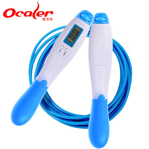 健身男女计数跳绳