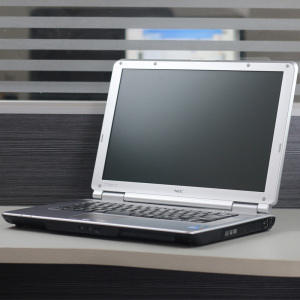 NEC 二手 笔记本电脑 i5一代双核四线程 15.6寸
