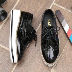 厚底布洛克松糕鞋