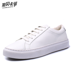 平底系带休闲小白鞋