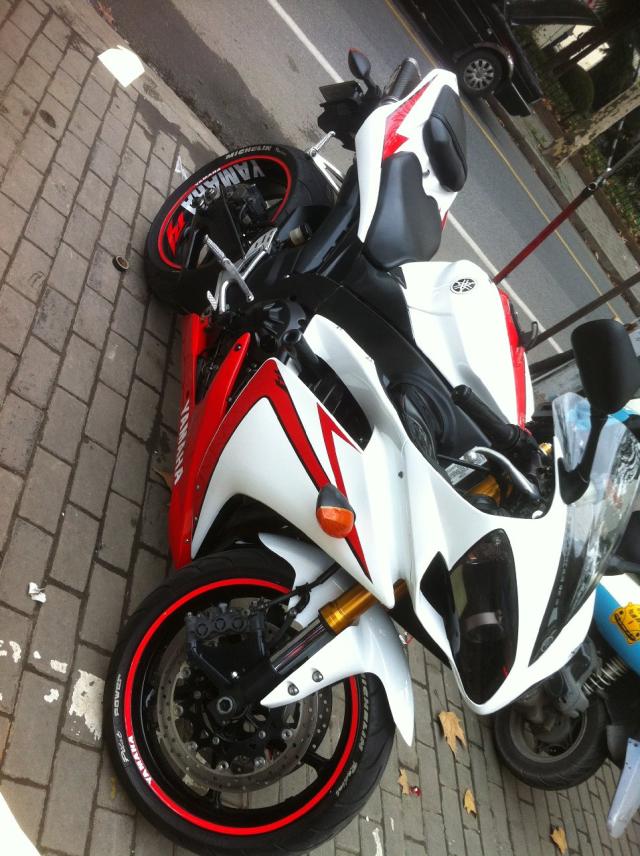 雅马哈摩托车钢圈贴/个性yamaha r1大钢圈贴花/轮毂装饰贴纸