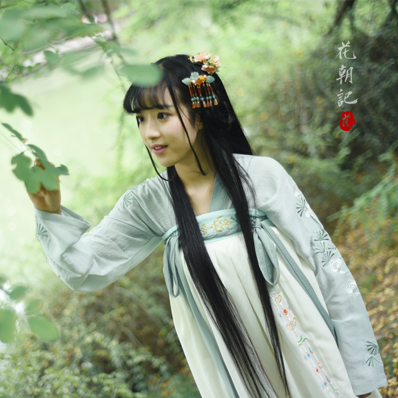 行云 花朝记 汉服女齐胸襦裙 原创刺绣云松璎珞