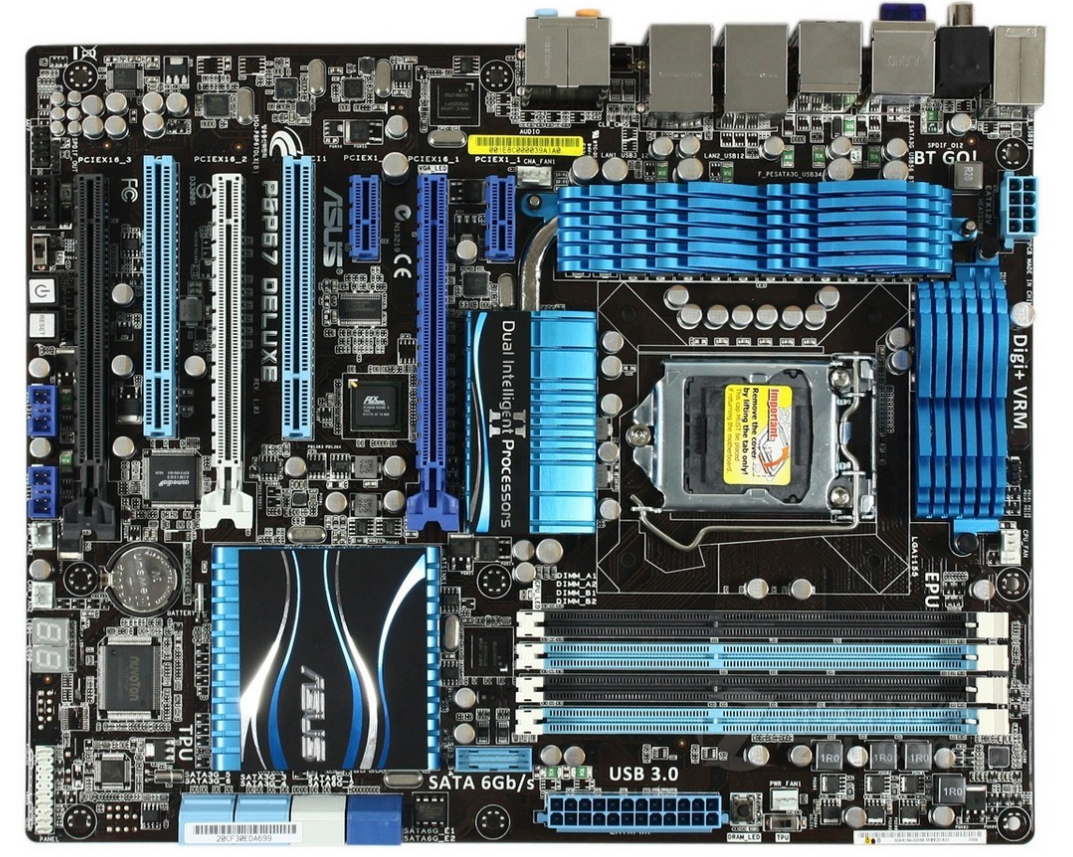 新到asus/华硕 p8p67 deluxe p67豪华主板 1155针 秒z77 pro z68