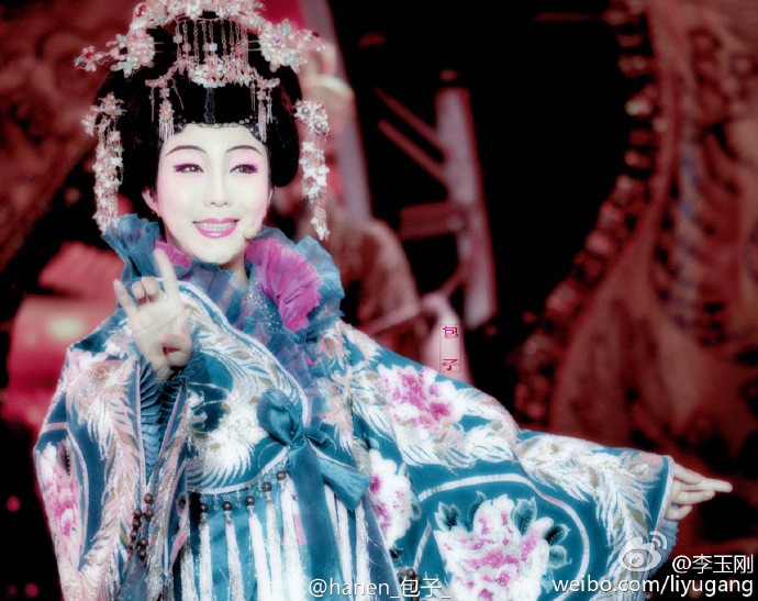 热销李玉刚反串演出服唐朝贵妃四美图古装舞台男士反串舞蹈服p193
