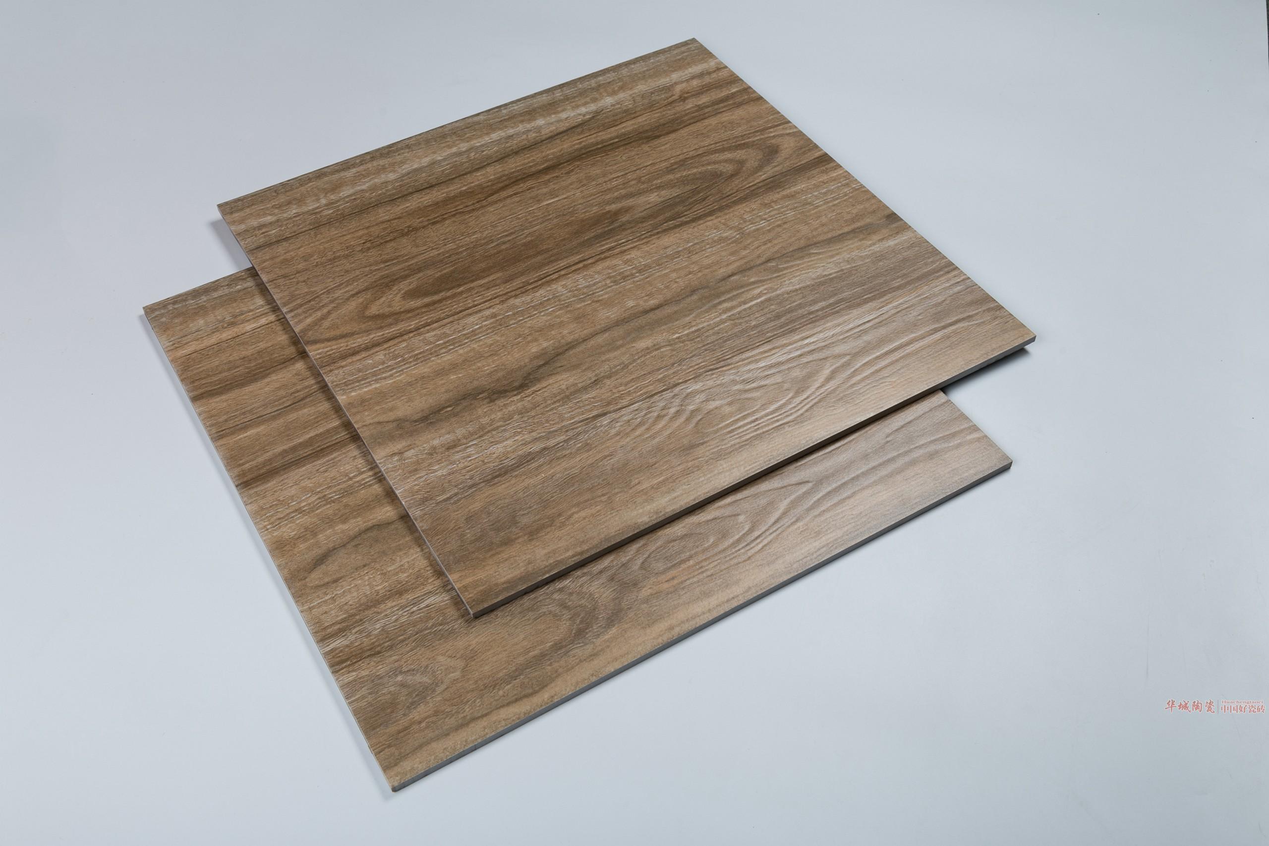 20平方需要多少块木地板|卧室铺仿木地板砖怎么样？价格是木地板的20%，效果还挺不错