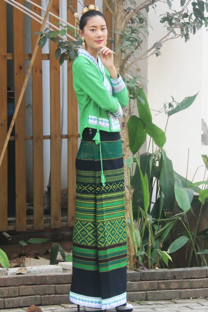 2016冬季新款民族服饰傣族成人女服装长袖中袖短袖筒裙酒店餐厅服