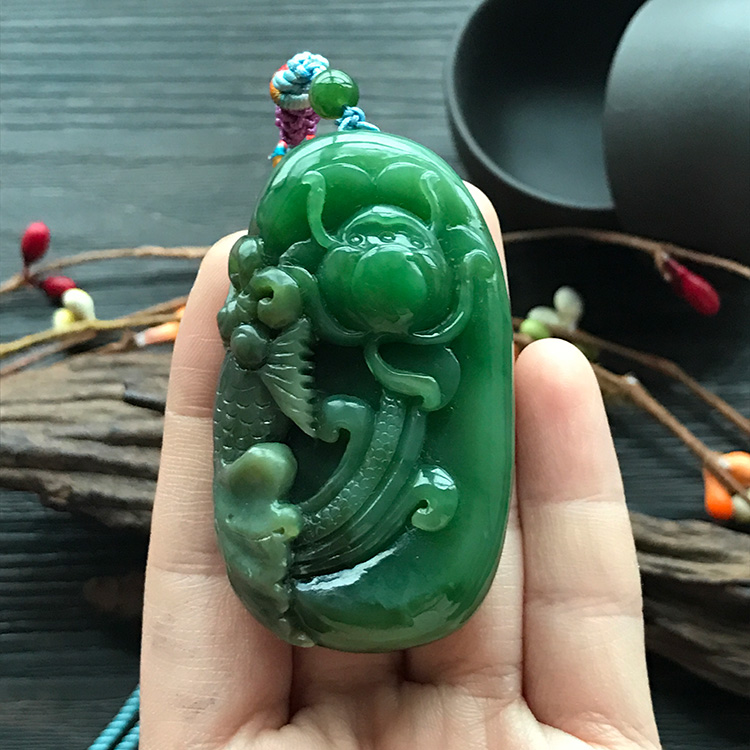 和田玉碧玉吊坠精雕带皮料年年有余雕刻件项坠挂件玉器雕件包邮