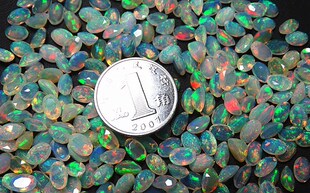 心如珠宝欧泊裸石 刻面 超强火彩 炫彩欧泊 大量现货 4*6按粒销售