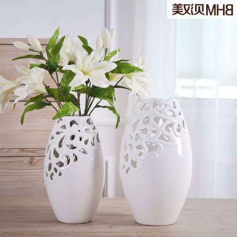 热卖家饰 陶瓷 装饰品花瓶摆件 现代简约 纯白简约镂空钩藤花插