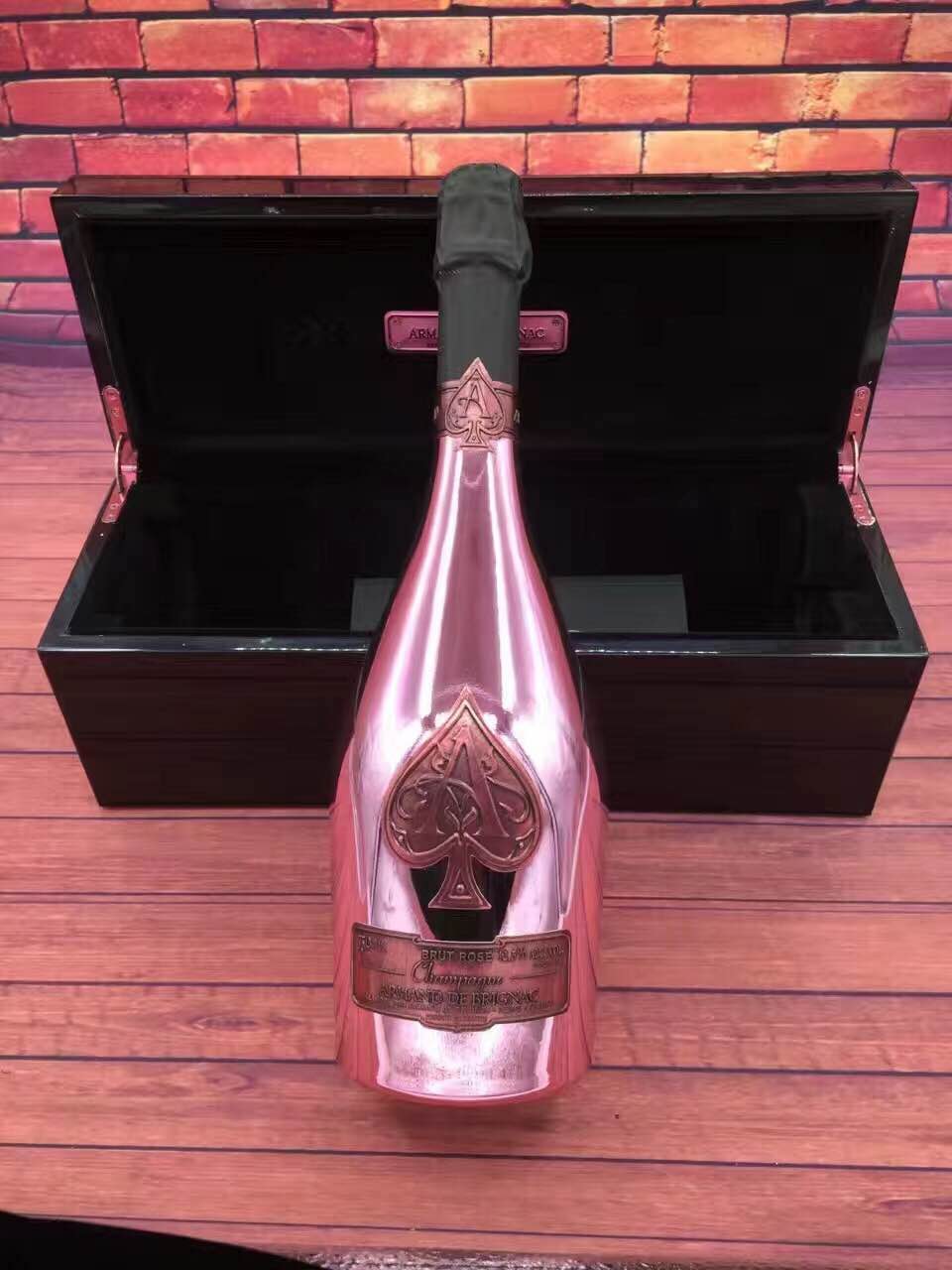 法国香槟 黑桃a香槟 armand de brignac 黄金版钢琴烤漆礼盒包邮