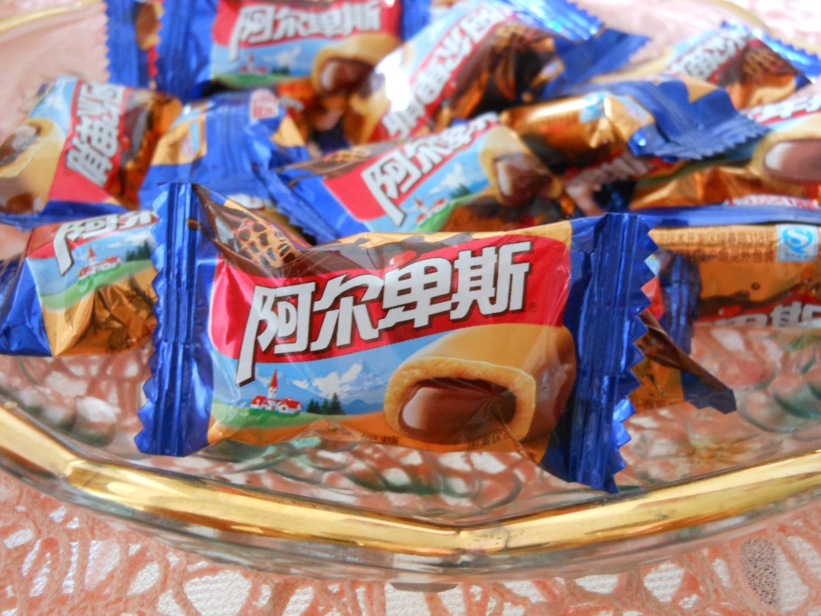 阿尔卑斯糖果太妃糖巧克溢丝滑巧克力烫锅花生喜糖500g约78个