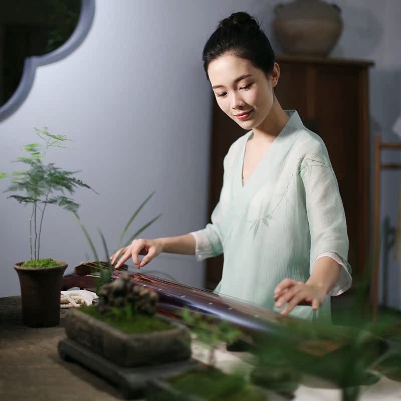 文艺复古禅意交领手绘古琴茶人服 仙女范禅茶斜襟汉服 淡绿色