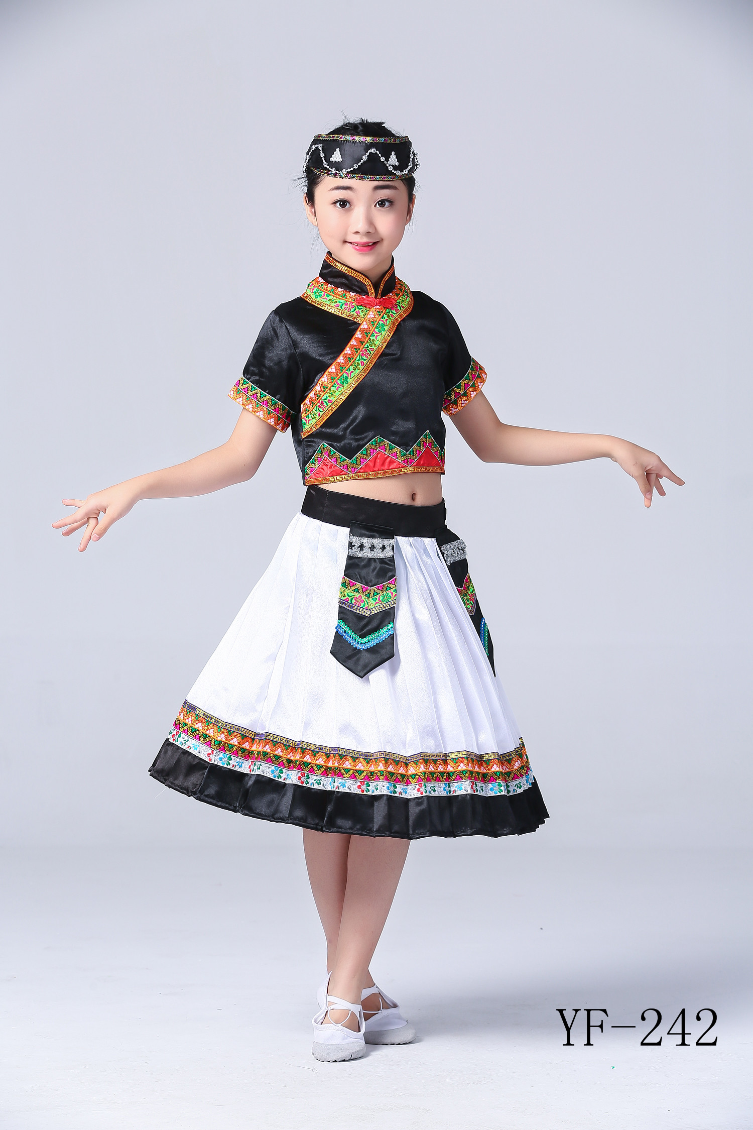 儿童土家族彝族舞蹈服装苗族少数民族舞蹈女装壮族瑶族侗族演出服
