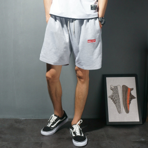 余文乐宽松短裤