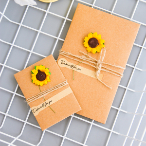 简约牛皮纸干花贺卡