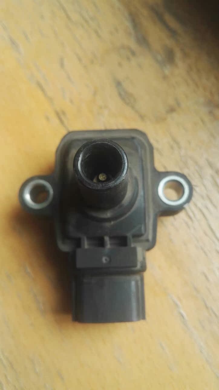 0发动机点火线圈 博士正品