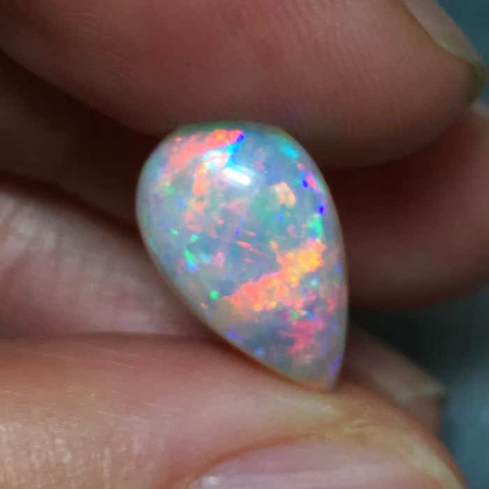 澳大利亚白欧泊 澳洲澳宝七彩宝石水滴 蛋白石 australian opal