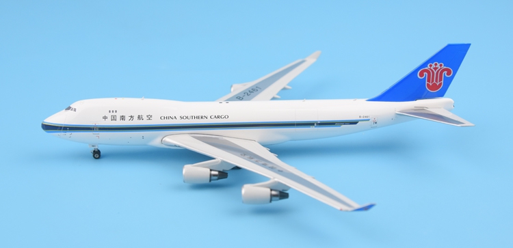 新品:phoenix 11368 中国南方航空 b747-400 b-2461 货机 1:400