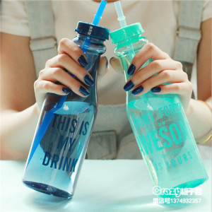 双盖吸管随手杯