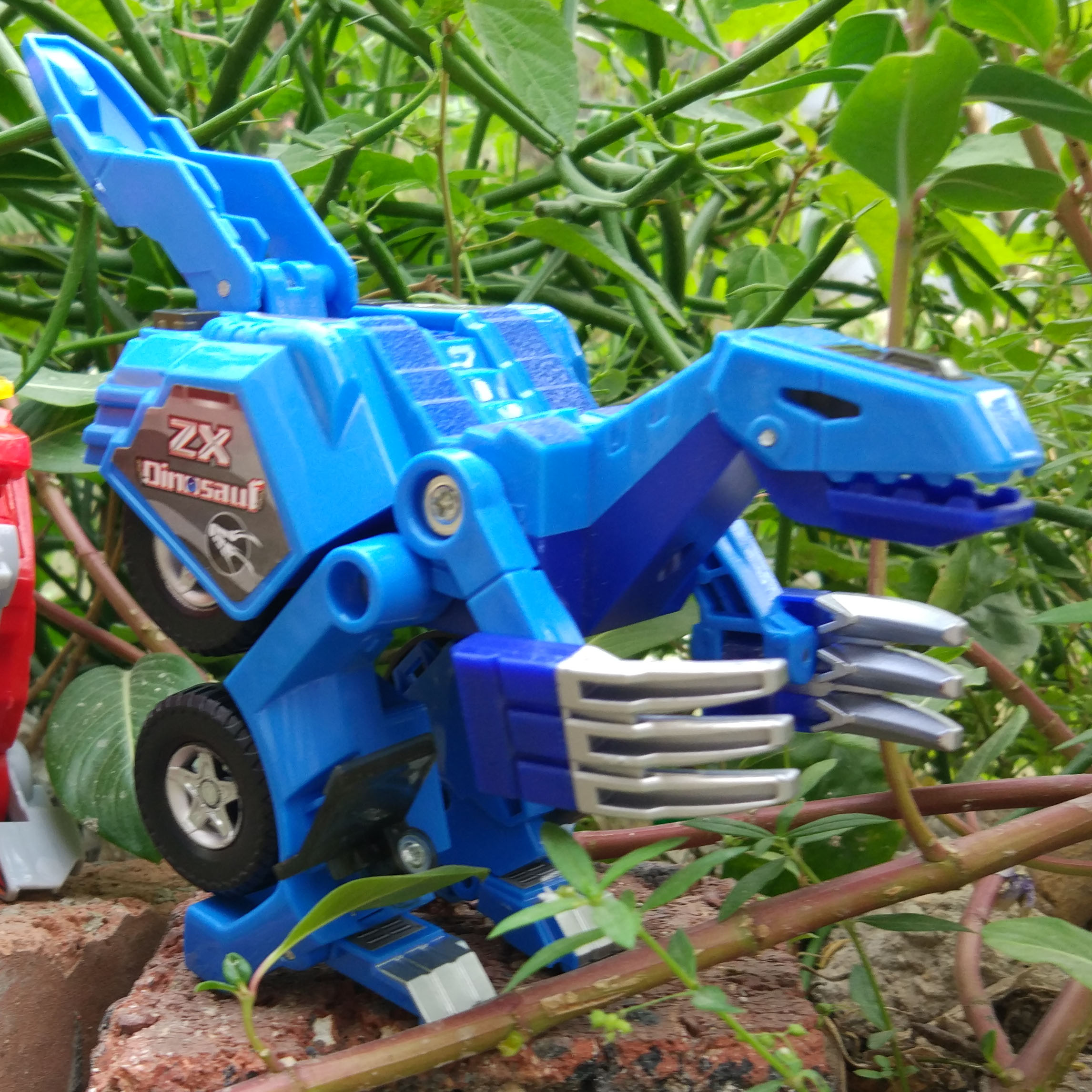 天天特价 变形玩具金刚5变形恐龙汽车声光手动变形模型恐龙玩具