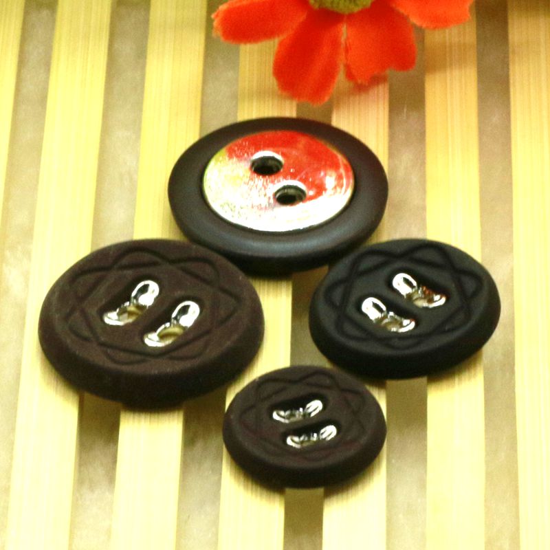 巧]卖眼镜的销售技巧评测 摘隐形眼镜的技巧图