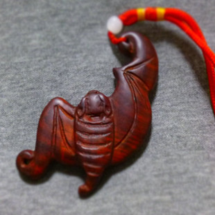 古玩杂项木艺文玩木雕杂件红酸枝木精雕蝙蝠把件挂件
