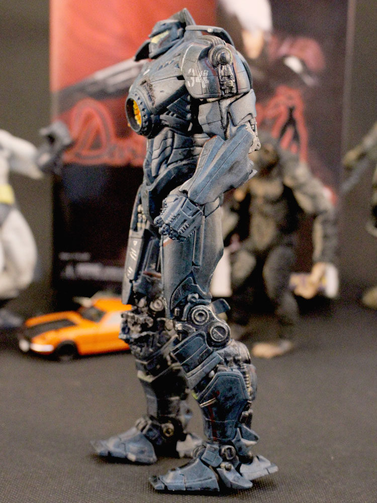 热血玩具模型手办 neca 环太平洋 7寸 战损危险流浪者 2.0 人偶